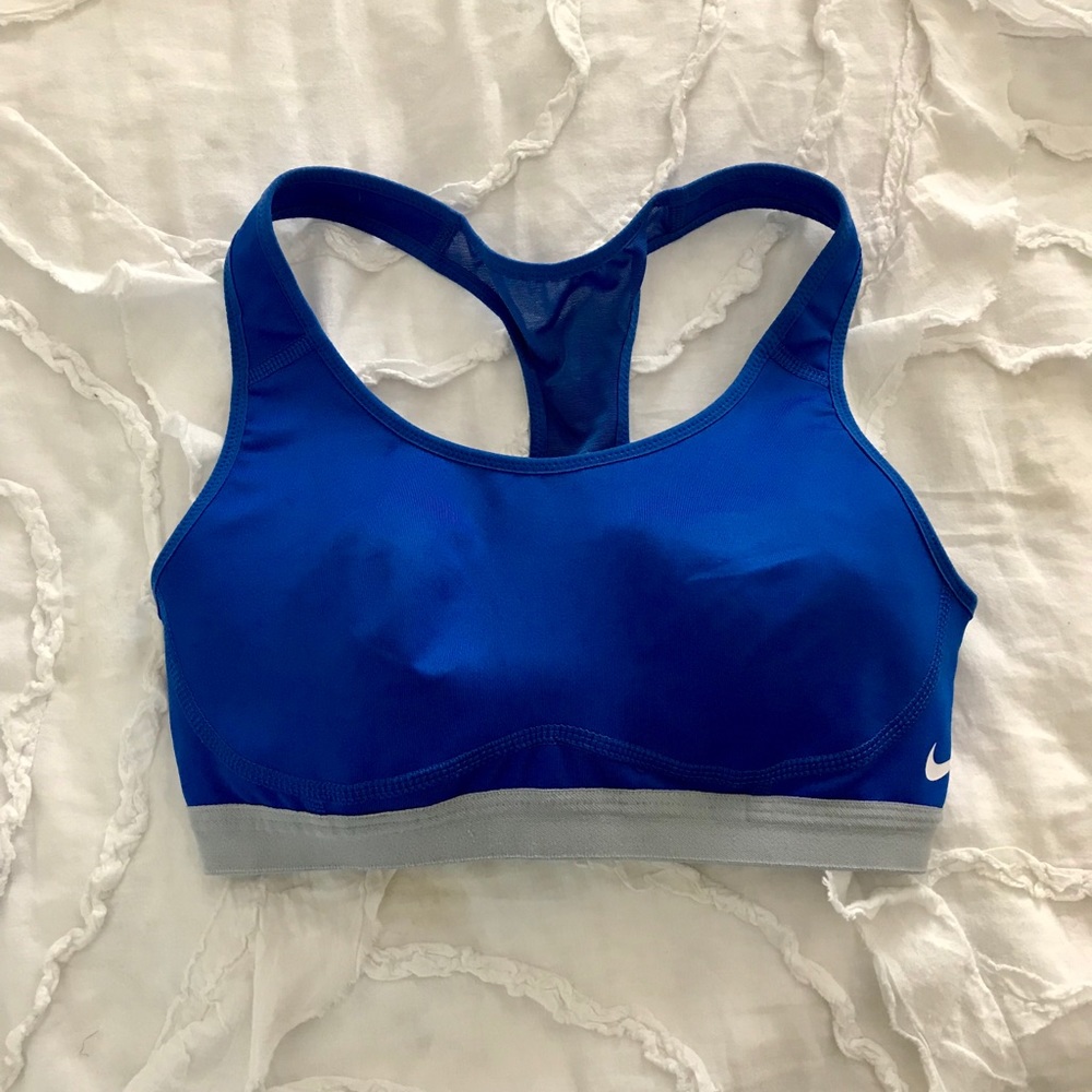 Nike pro sports bra